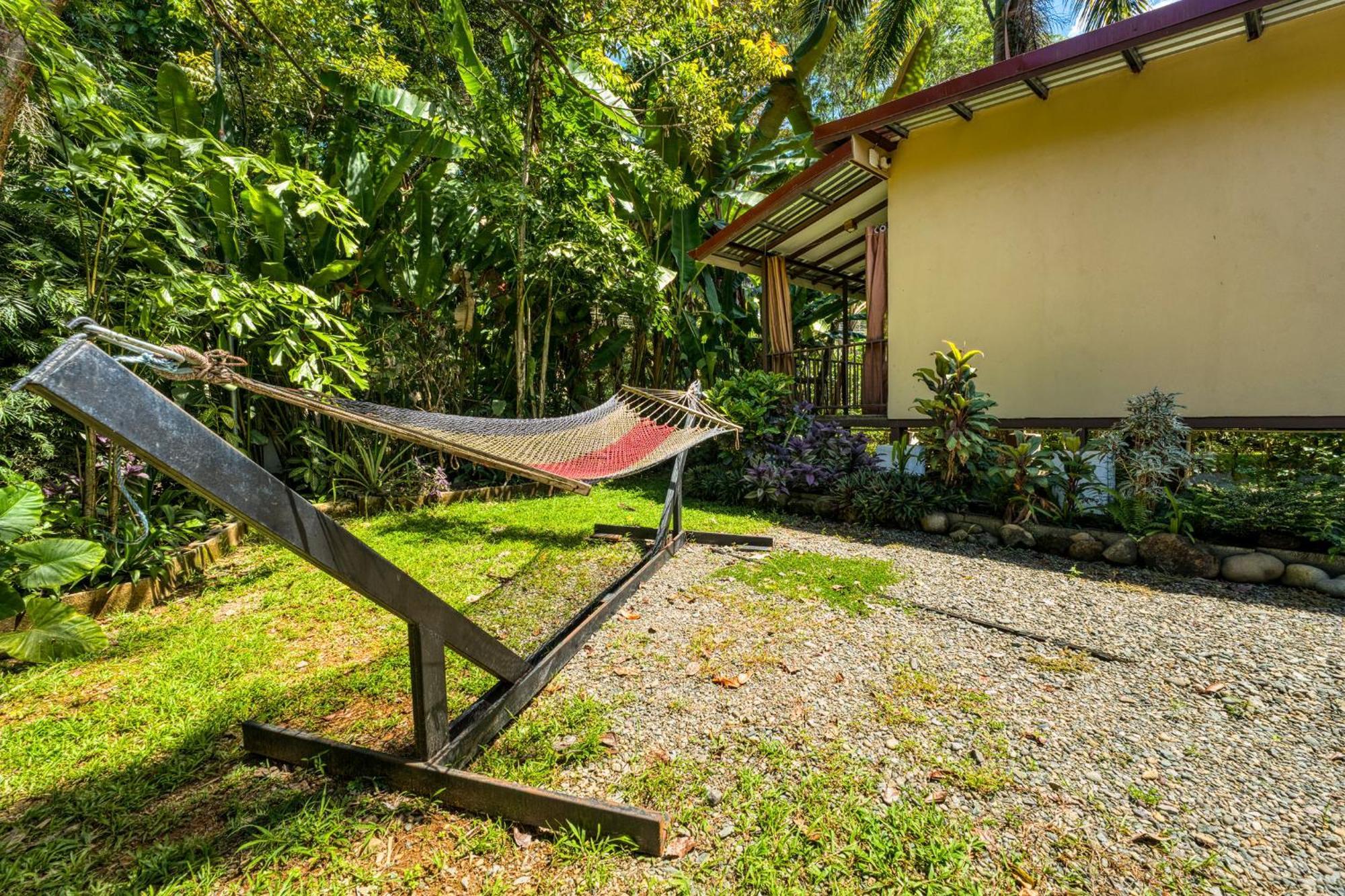Bamboo River House And Hotel Dominical Exterior foto