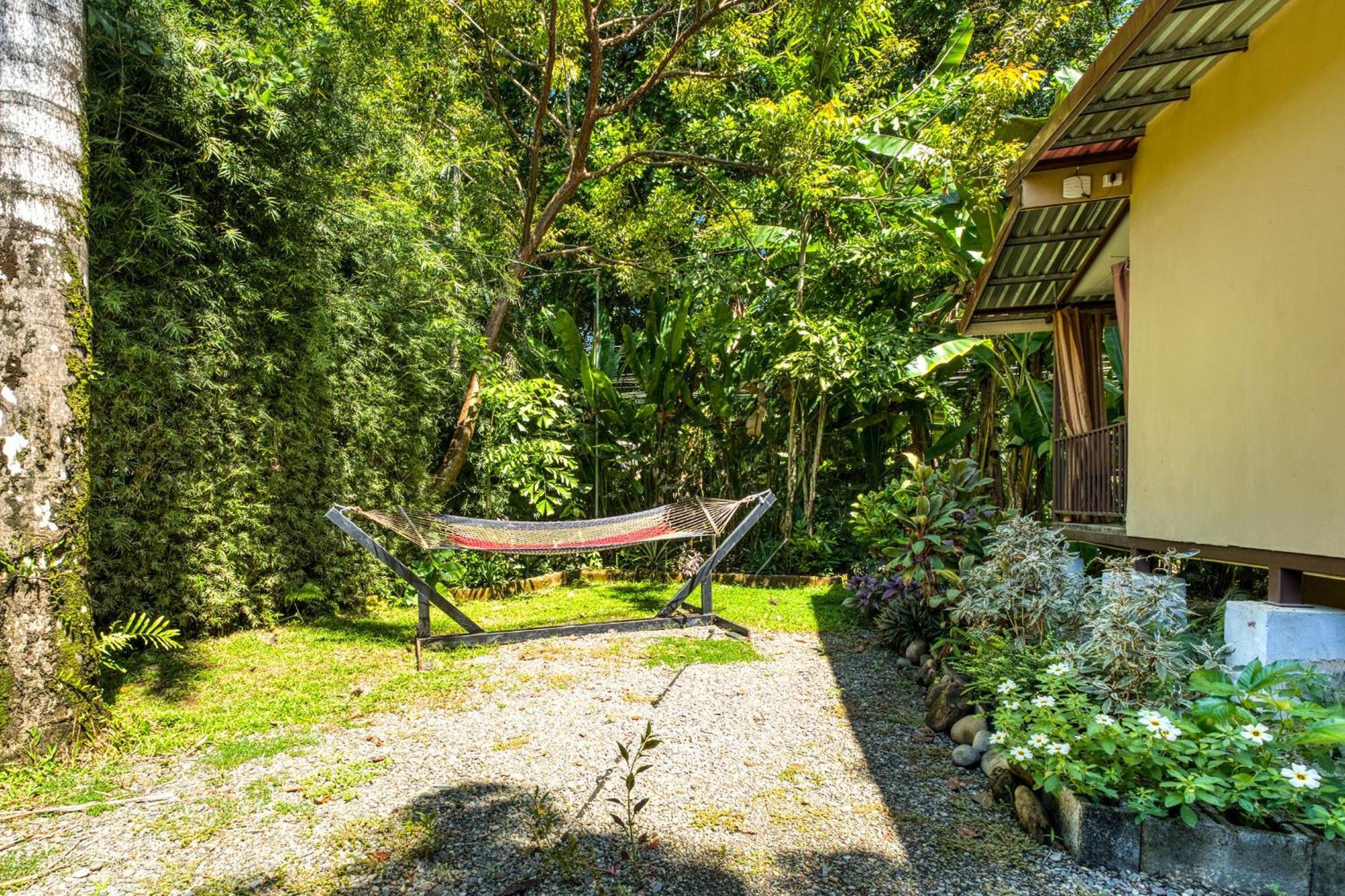 Bamboo River House And Hotel Dominical Exterior foto
