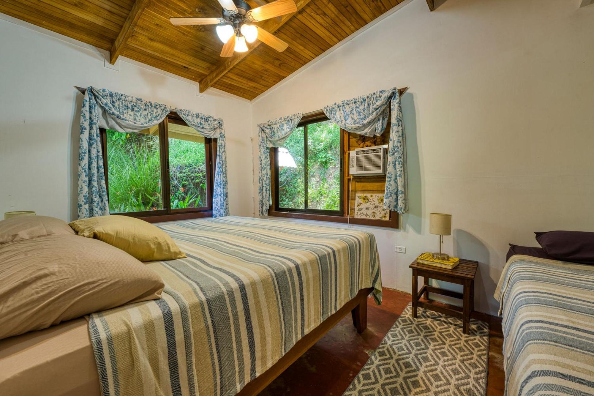 Bamboo River House And Hotel Dominical Exterior foto